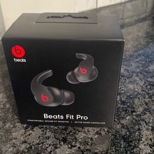 Comfortable Secure Fit Wingtips Active Noise Cancelling come with case as well